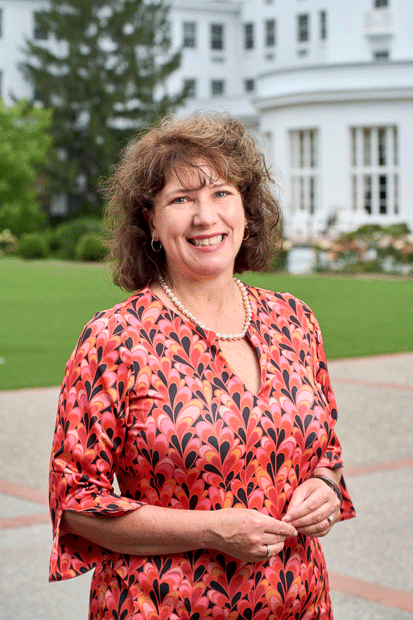 Portrait of Jennifer Reed Goddard