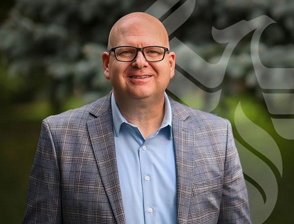 Headshot of Matthew Phillips