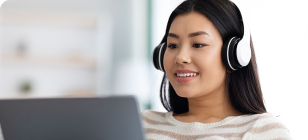 A woman about to take the learning style quiz on her laptop