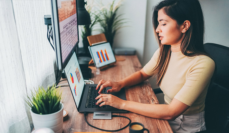 A Bachelor of Science in Finance and Technology student analyzes data
