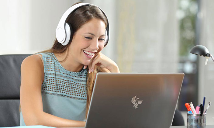 An academic counselor works with remote students to support their academic journey