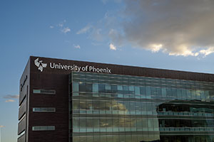 Link to an image of the University of Phoenix building pictured in the lower right portion of the image
