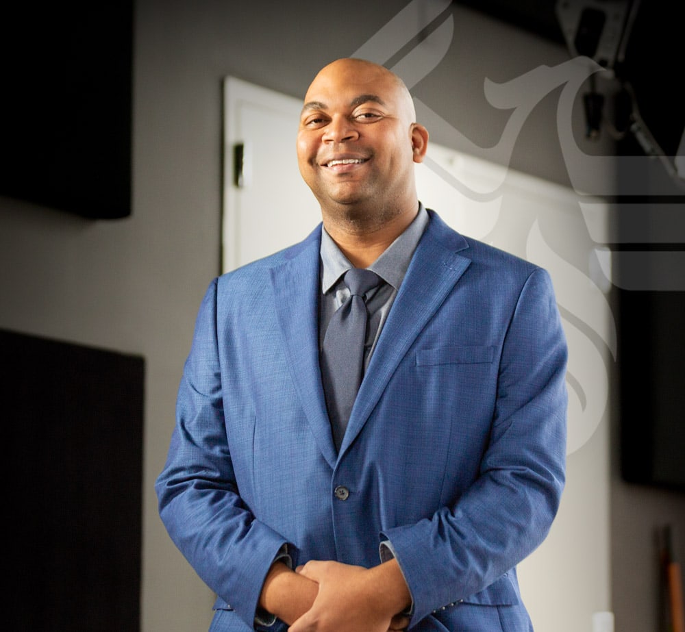Headshot of Vernon W., BSM, 2012, MBA, 2021
