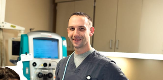 A nursing professional in a lab. 