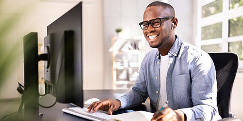 A professional engaged in online learning
